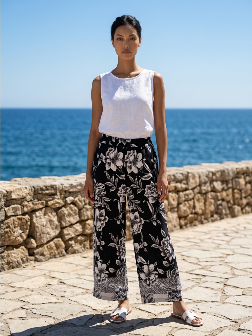 Women's Black Floral Wide-Leg Pants Size S